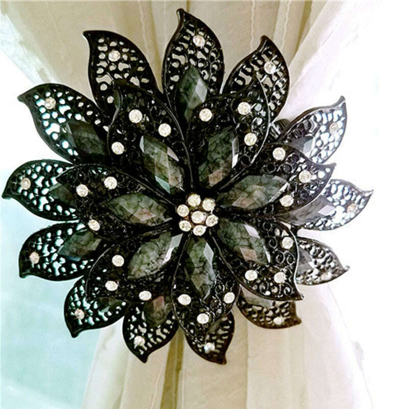 Pearl Simon Flower Shaped  Rhinestone Magnet Curtain Tieback